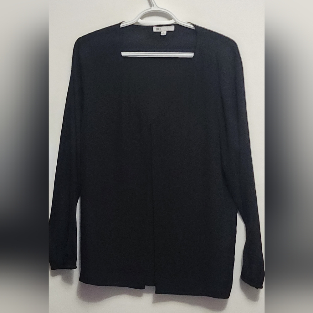 DR2 Black V-neck Lightweight Blouse size: L/G